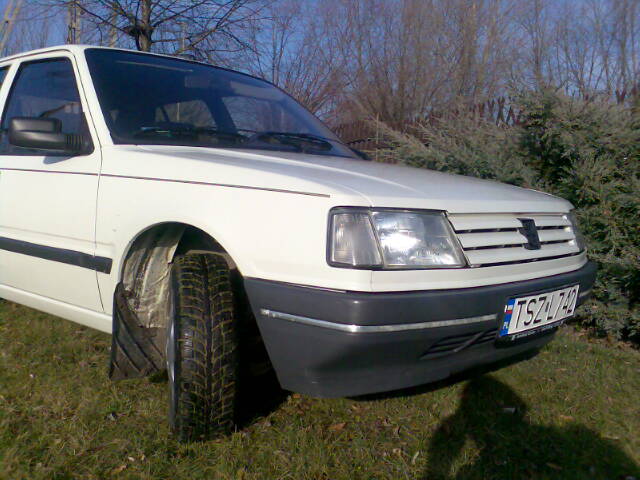 Peugeot 309